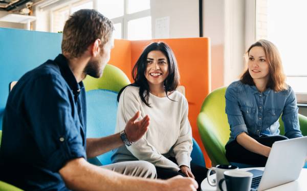 Reimagine your employee journey into an amazing people experience