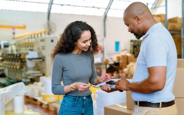 Implementing an autonomous order-to-cash platform automates customer communications and analyzes customer behaviors and payment trends in a timelier and more proactive way to drive a frictionless accounts receivable process.