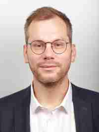 Dr. Raoul Voss