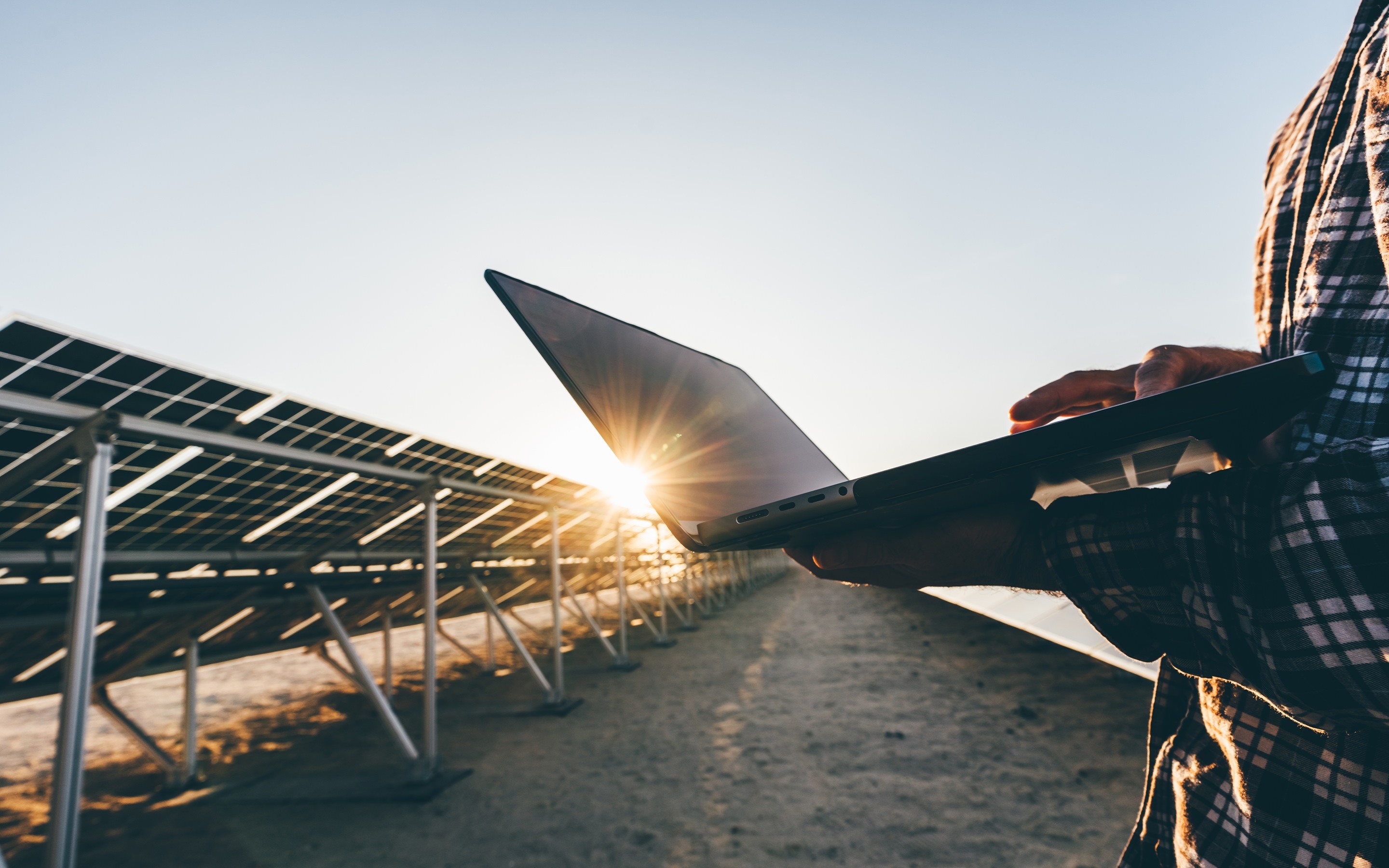 Wind-and-solar-web-banner