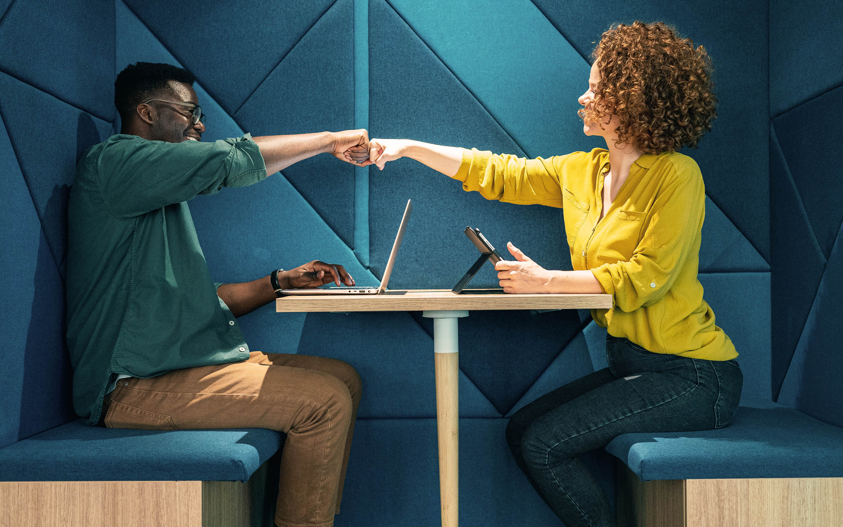 1R-011.24 Value. Together. SAP 2024 Page title banner 2880x1800px