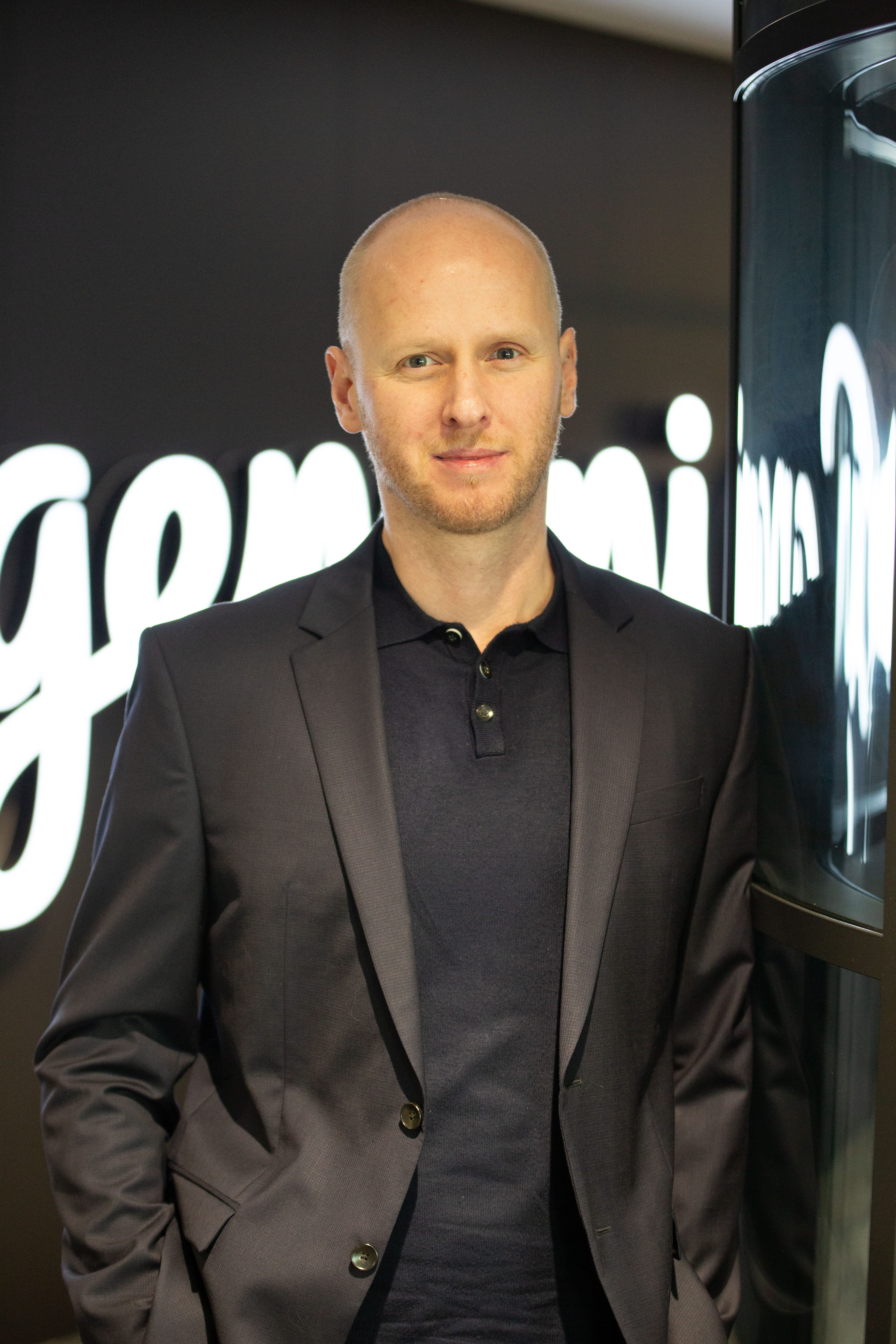 A man. Individual photo.