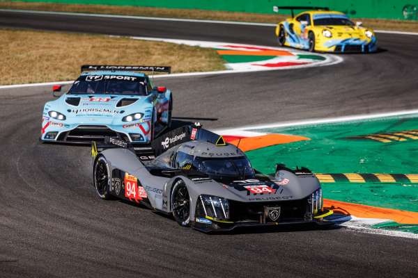 The Peugeot 9X8 AI-powered hybrid hypercar paves the way for the future of mobility